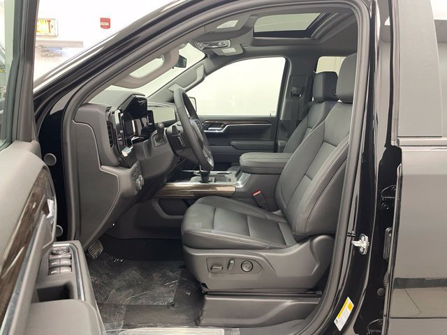 New 2026 Chevrolet Silverado 1500 RST w/ RST All Star Premium Package AWD/4WD image 16