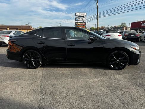 Used 2019 Nissan Maxima SR w/ Premium Package image 4