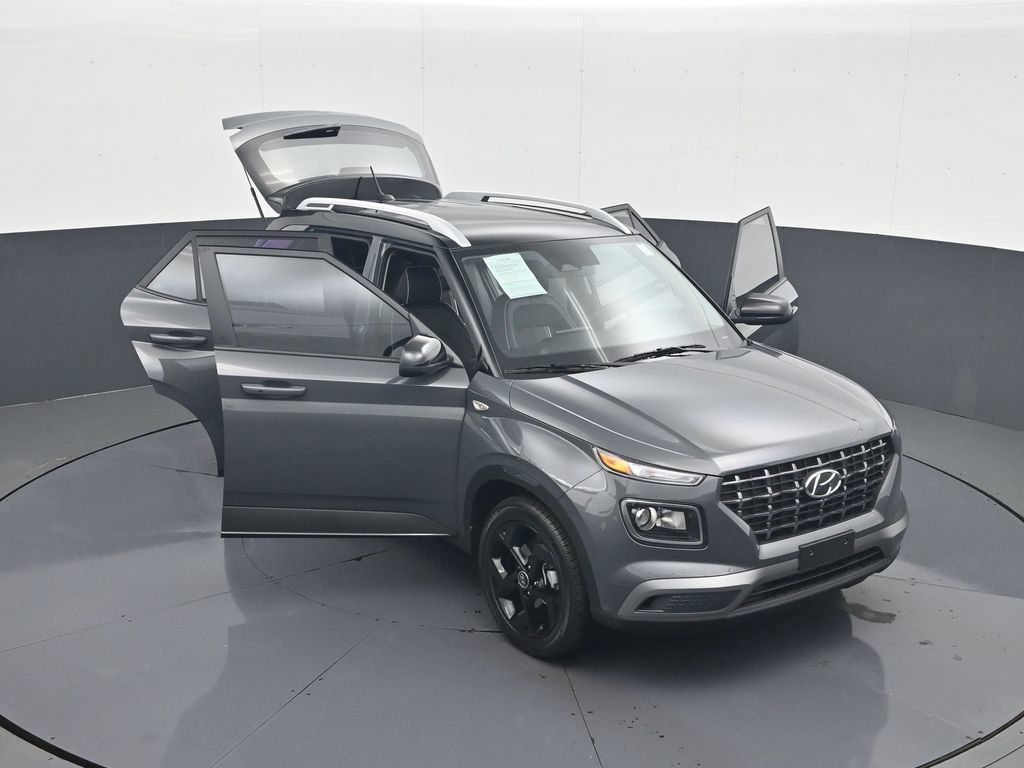 Certified 2026 Hyundai Venue SEL FWD image 30