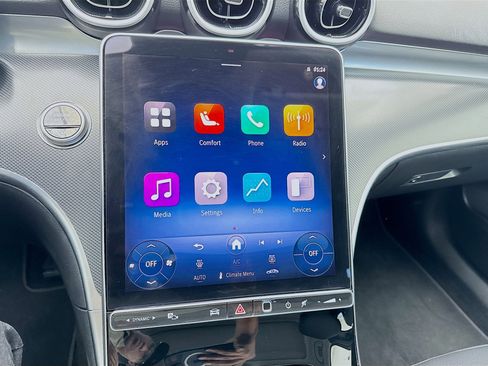 Used 2025 Mercedes-Benz C 300 Sedan image 9