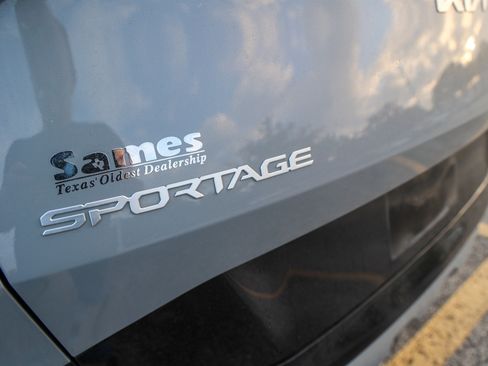 Used 2025 Kia Sportage SX FWD image 11