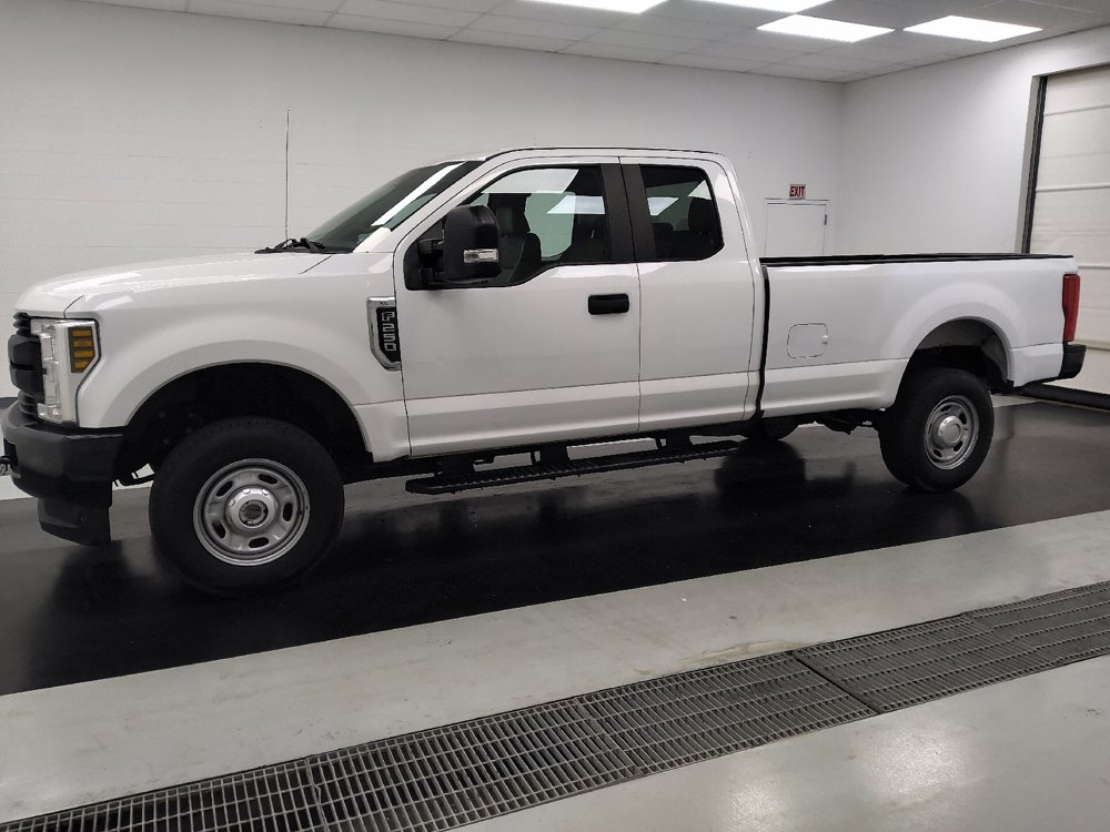 Used 2019 Ford F250 XL w/ Power Equipment Group AWD/4WD image 2