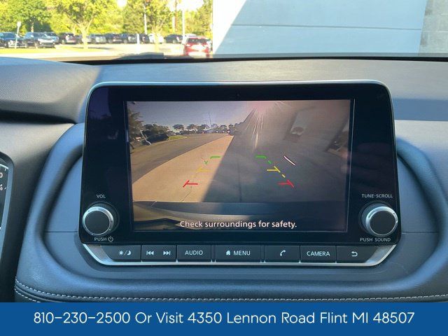 Used 2024 Nissan Rogue SV FWD image 3