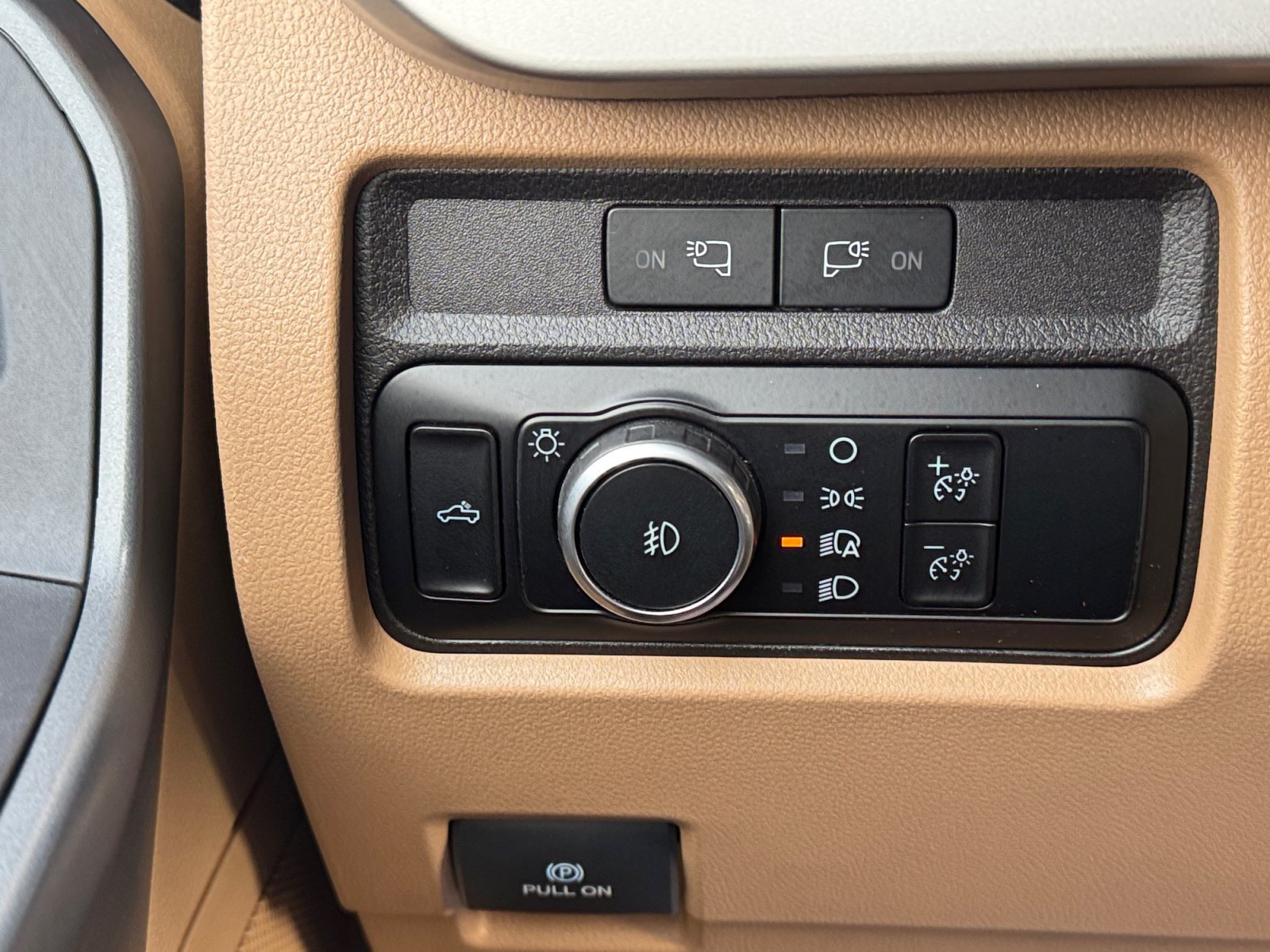Used 2024 Ford F350 XLT w/ Camper Package AWD/4WD image 18