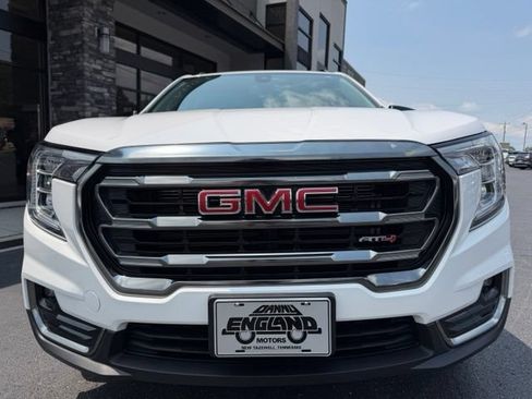 Used 2023 GMC Terrain AT4 AWD/4WD image 16