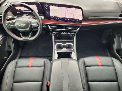 Used 2024 Chevrolet Traverse RS FWD image 26