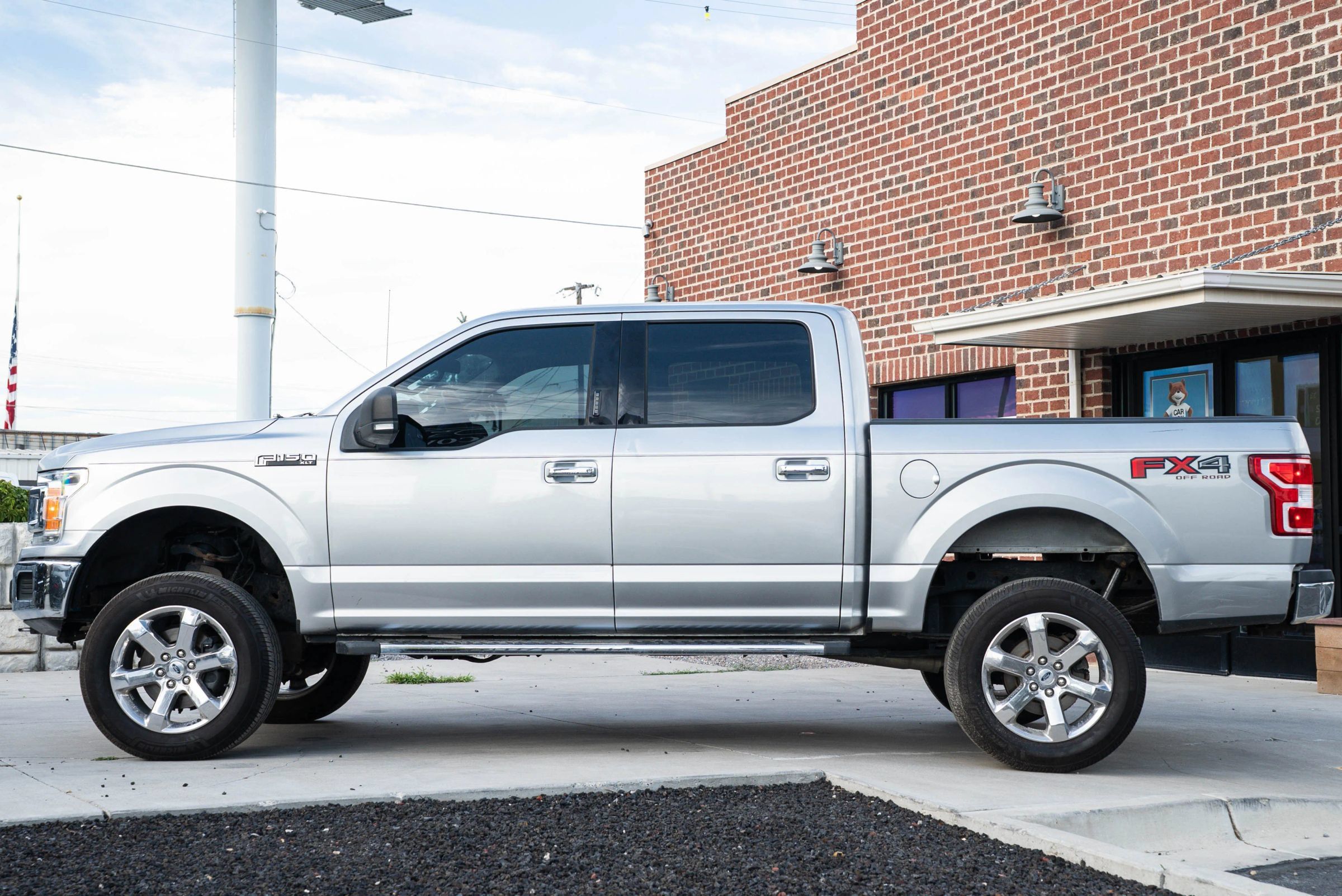 Used 2020 Ford F150 XLT w/ Equipment Group 302A Luxury AWD/4WD image 3