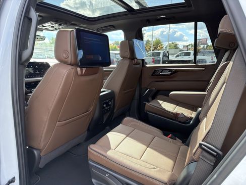 New 2026 Chevrolet Tahoe High Country AWD/4WD image 11