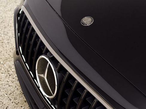 Certified 2025 Mercedes-Benz E 53 AMG e 4MATIC Sedan image 10