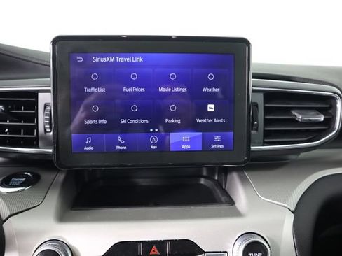 Used 2021 Ford Explorer XLT w/ Equipment Group 202A AWD/4WD image 46