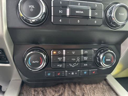 Used 2019 Ford F250 Lariat image 9