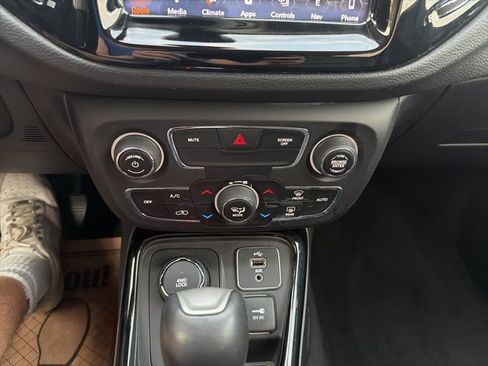 Certified 2018 Jeep Compass Limited w/ Navigation Group image 21
