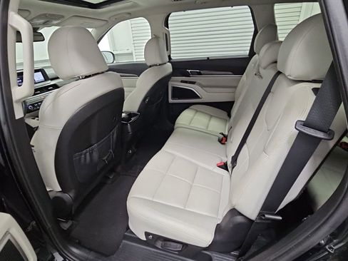 Used 2020 Kia Telluride EX FWD image 32