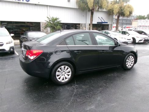 Used 2011 Chevrolet Cruze LS w/ Connectivity Package image 3