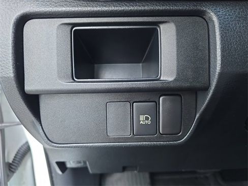 Used 2018 Toyota Tacoma SR5 image 23