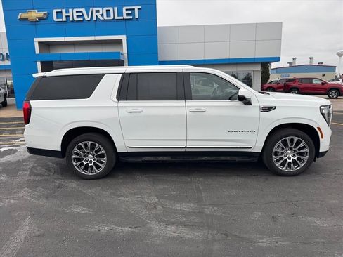 Used 2025 GMC Yukon XL Denali image 2