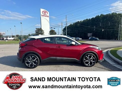 Used 2018 Toyota C-HR XLE FWD image 1