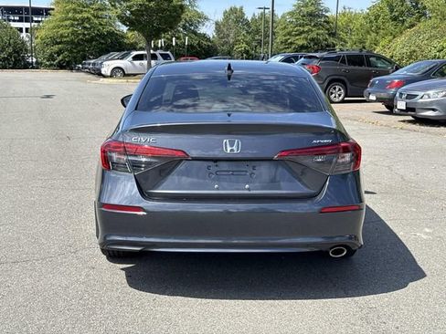 Used 2022 Honda Civic Sport image 3