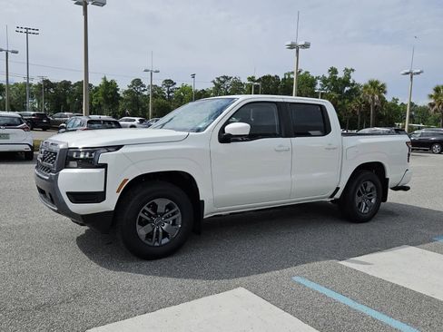 New 2026 Nissan Frontier SV RWD image 2