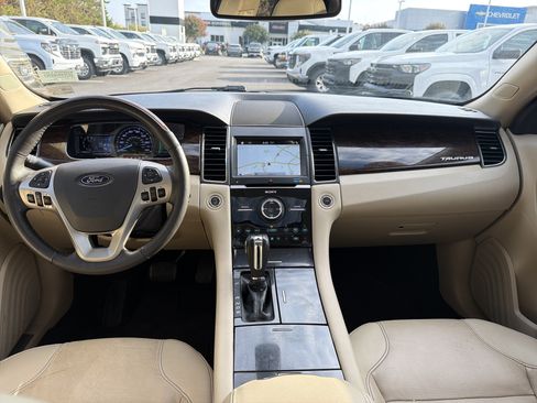 Used 2018 Ford Taurus Limited w/ Driver Assist Package FWD image 30