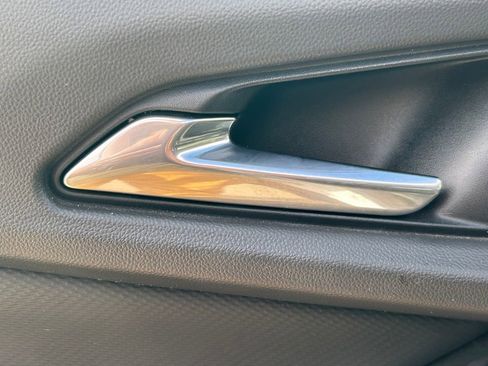 Used 2025 Chevrolet Equinox LT image 22