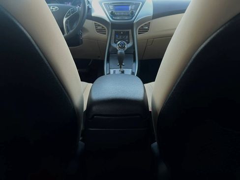 Used 2013 Hyundai Elantra GLS w/ Preferred Pkg FWD image 36