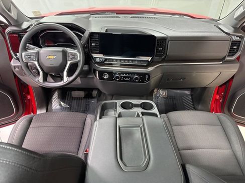 Used 2024 Chevrolet Silverado 1500 LT image 13