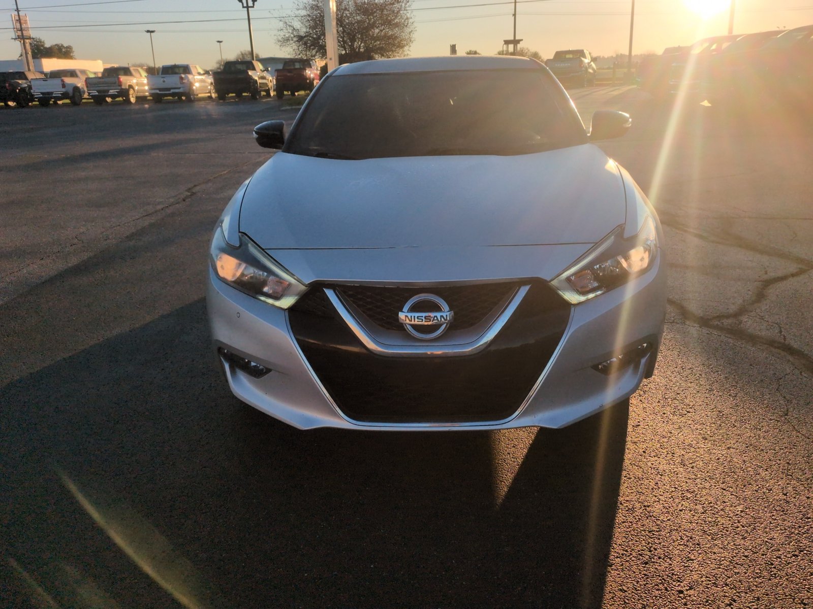 Used 2018 Nissan Maxima 3.5 SV FWD image 2