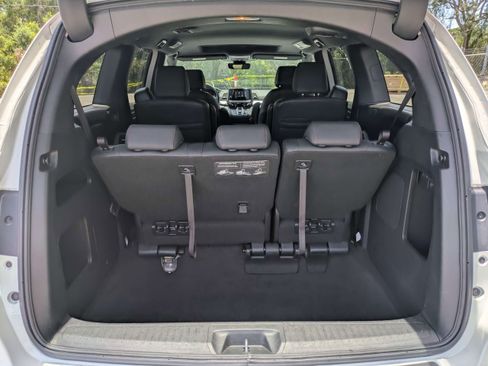 Used 2024 Honda Odyssey Sport image 12