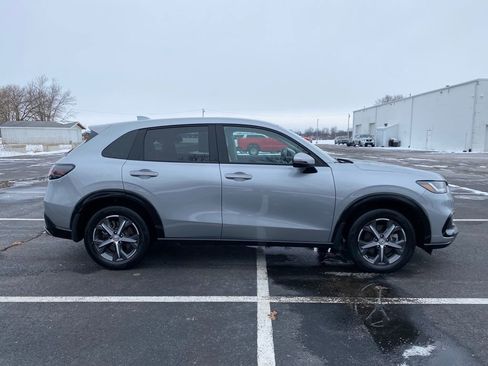 Used 2024 Honda HR-V EX-L image 8