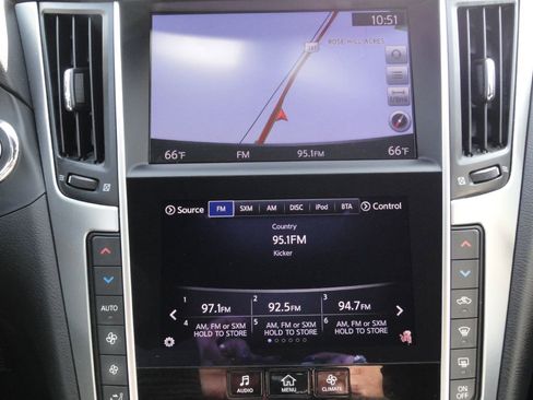 Used 2018 INFINITI Q60 LUXE w/ Sensory Package 2.0T Luxe image 16