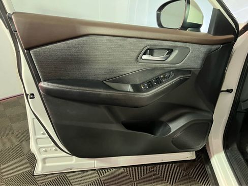 Used 2021 Nissan Rogue SV image 20