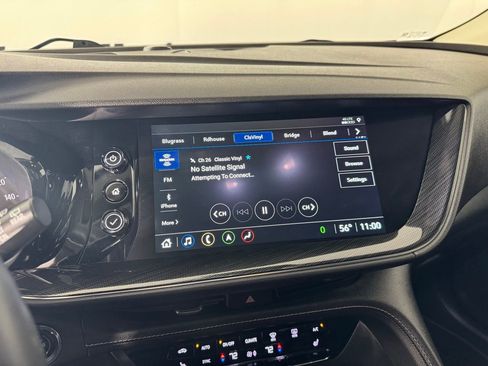 Used 2023 Buick Envision Essence w/ Technology Package I image 18