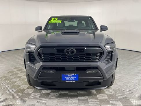 Used 2025 Toyota Tacoma TRD Sport AWD/4WD image 27