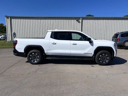 New 2026 GMC Sierra EV Elevation image 2