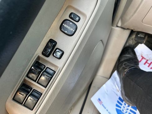 Used 2006 Toyota 4Runner SR5 image 19