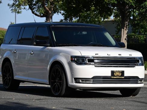 Used 2016 Ford Flex Limited w/ Equipment Group 301A FWD image 9