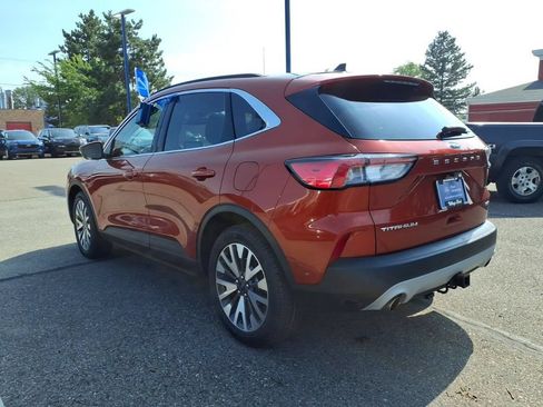 Certified 2020 Ford Escape Titanium AWD/4WD image 9