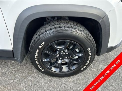 Certified 2022 Jeep Cherokee Latitude image 13