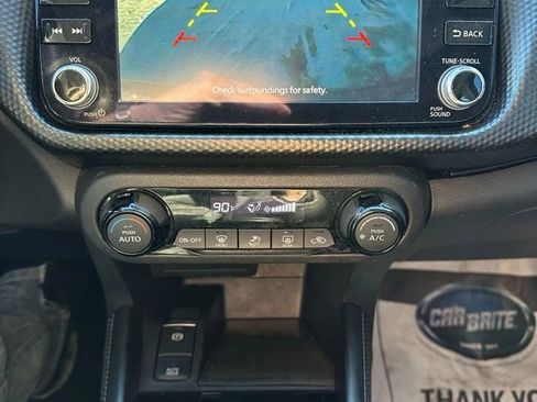 Used 2021 Nissan Kicks SV image 13