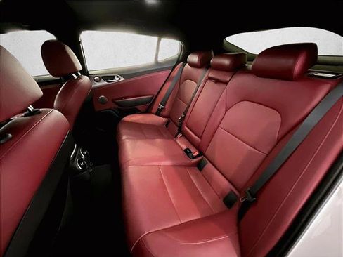 Used 2018 Kia Stinger GT1 RWD image 28