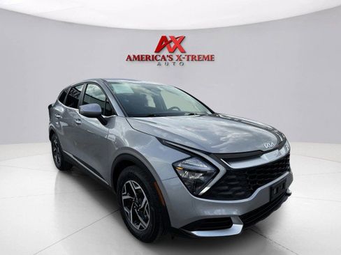 Used 2023 Kia Sportage LX image 7