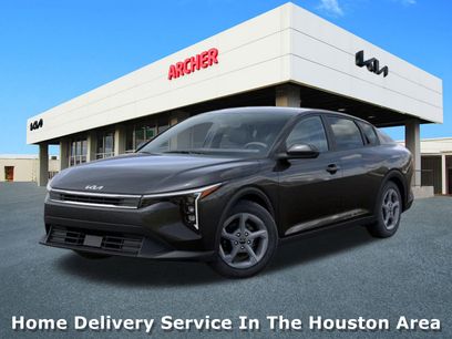 New 2025 Kia K4 LXS