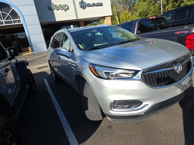 Used 2020 Buick Enclave Premium w/ Sun and Sites Package AWD/4WD image 3
