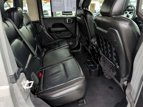 Used 2021 Jeep Wrangler Unlimited Rubicon w/ Trailer Tow Package image 13