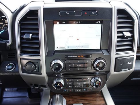 Used 2018 Ford F150 Lariat w/ Equipment Group 502A Luxury AWD/4WD image 45