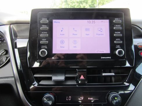 Used 2021 Toyota Camry SE FWD image 22