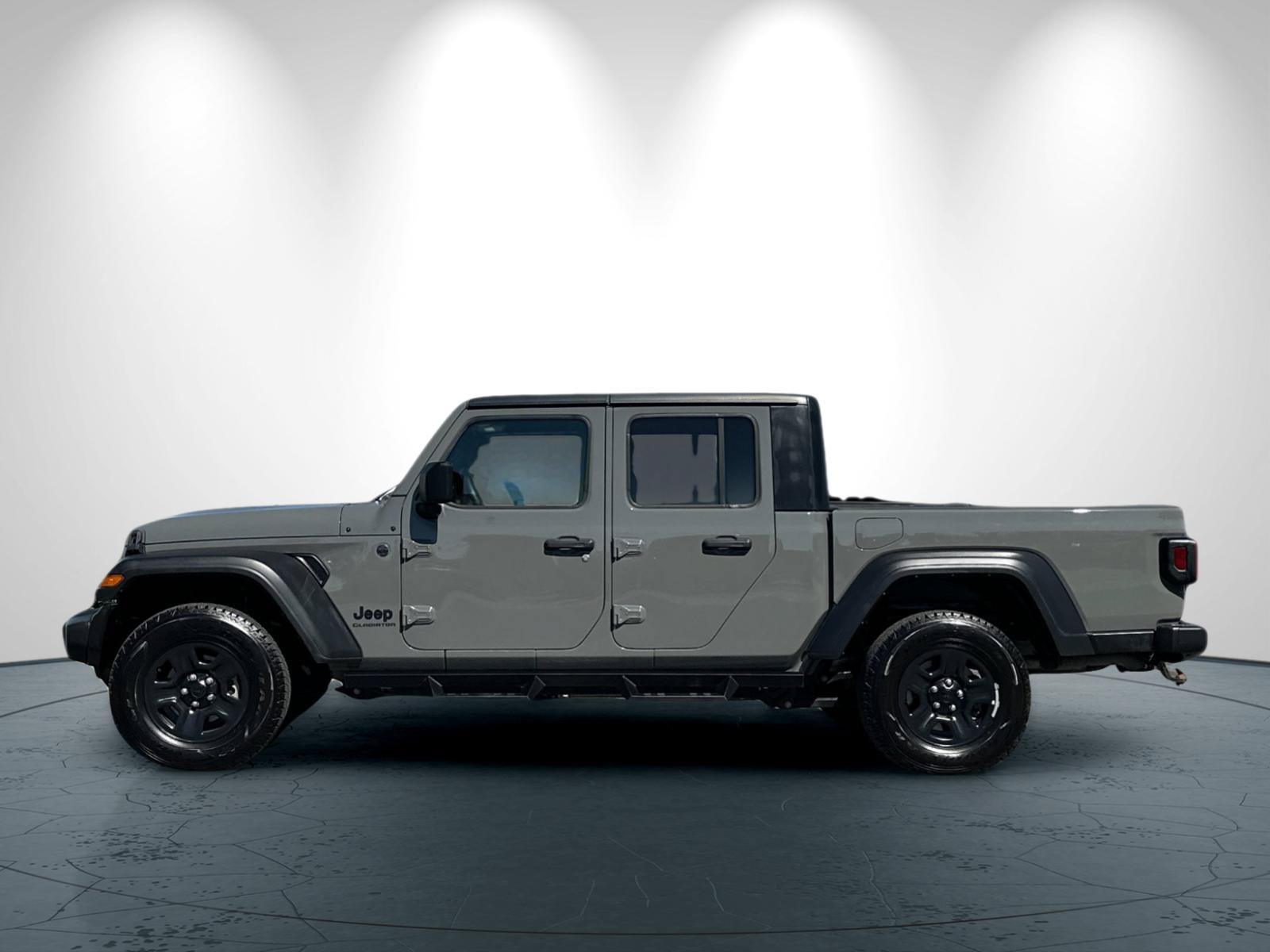 Used 2022 Jeep Gladiator Sport w/ Trailer Tow Package AWD/4WD image 7