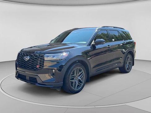 Used 2025 Ford Explorer ST AWD/4WD image 1