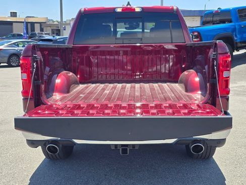 Used 2025 RAM 1500 Laramie AWD/4WD image 15
